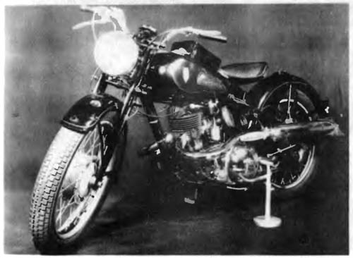 Двигатель мотоцикла ДКВ был оборудован системой наддува