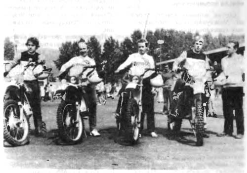 И «Симсон» команды ГДР, и гонщики были в прекрасной форме на соревнованиях в 1982 г.